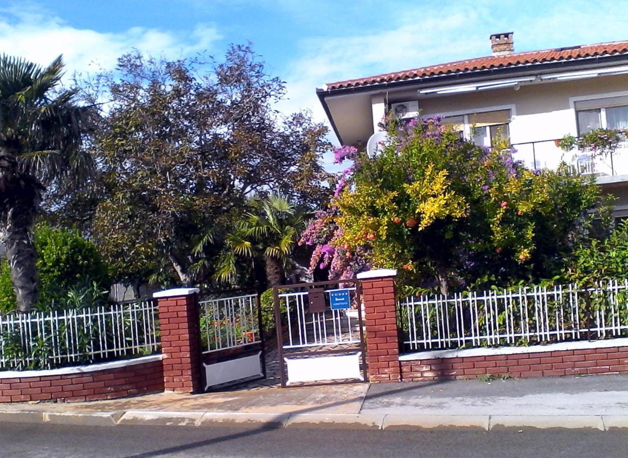 Sweet Apartment In Pomer Exterior foto